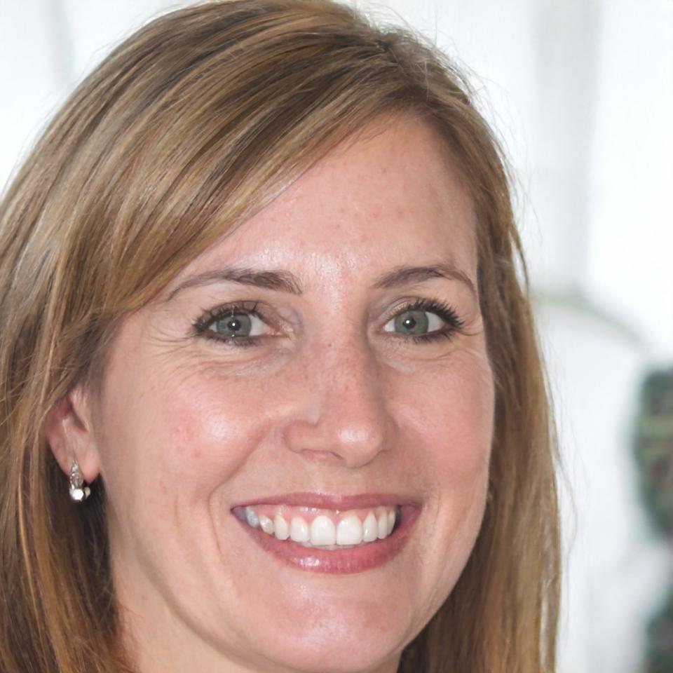 Carmen Vega, Directora de Análisis Financiero